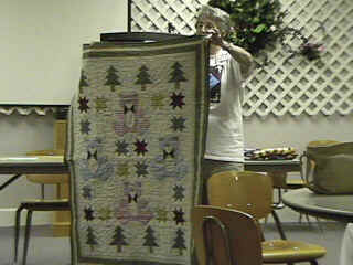 Maejean Nixon's Teddy Bear Quilt.jpg (79372 bytes)